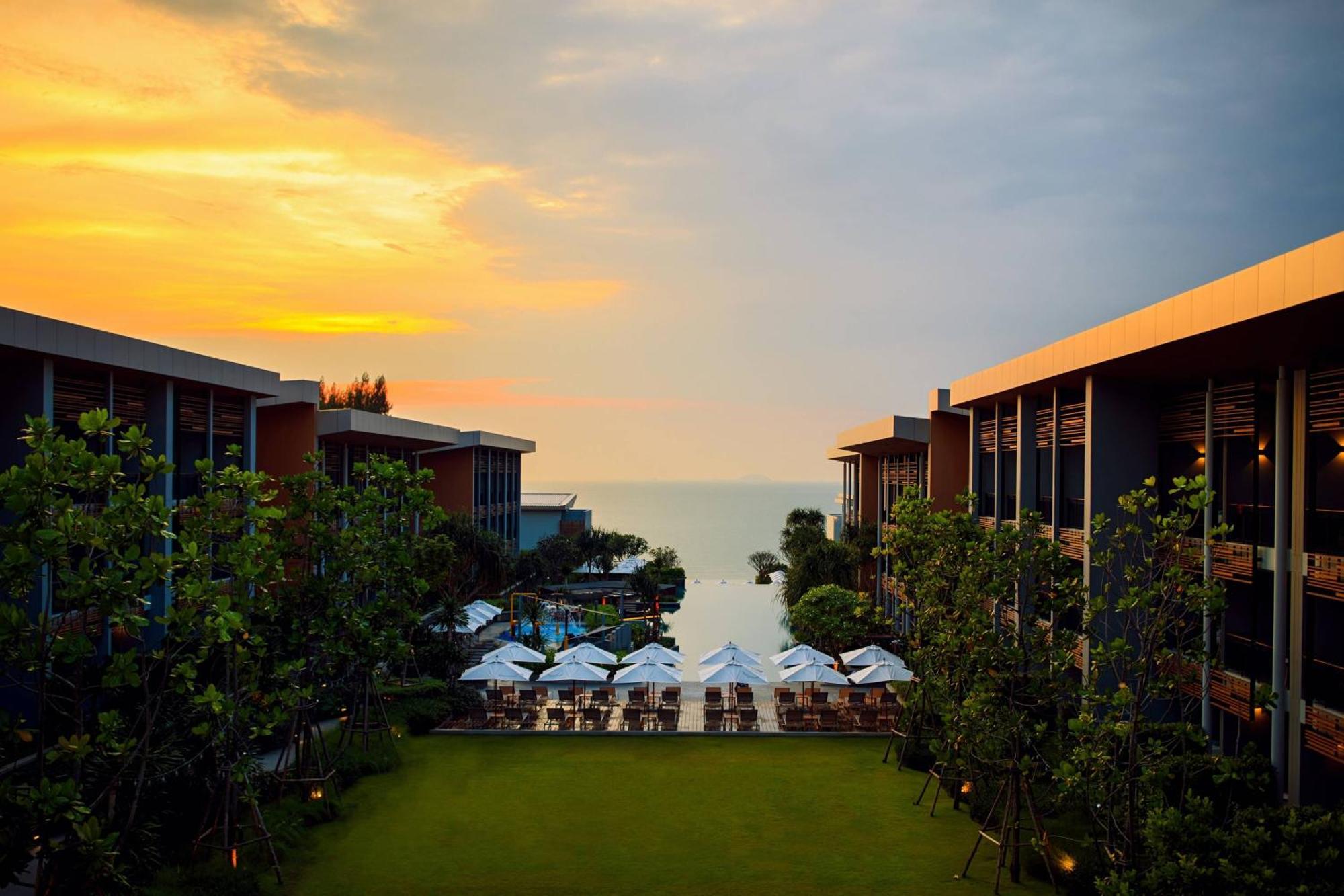 Renaissance Pattaya Resort & Spa Na Chom Thian Exterior foto