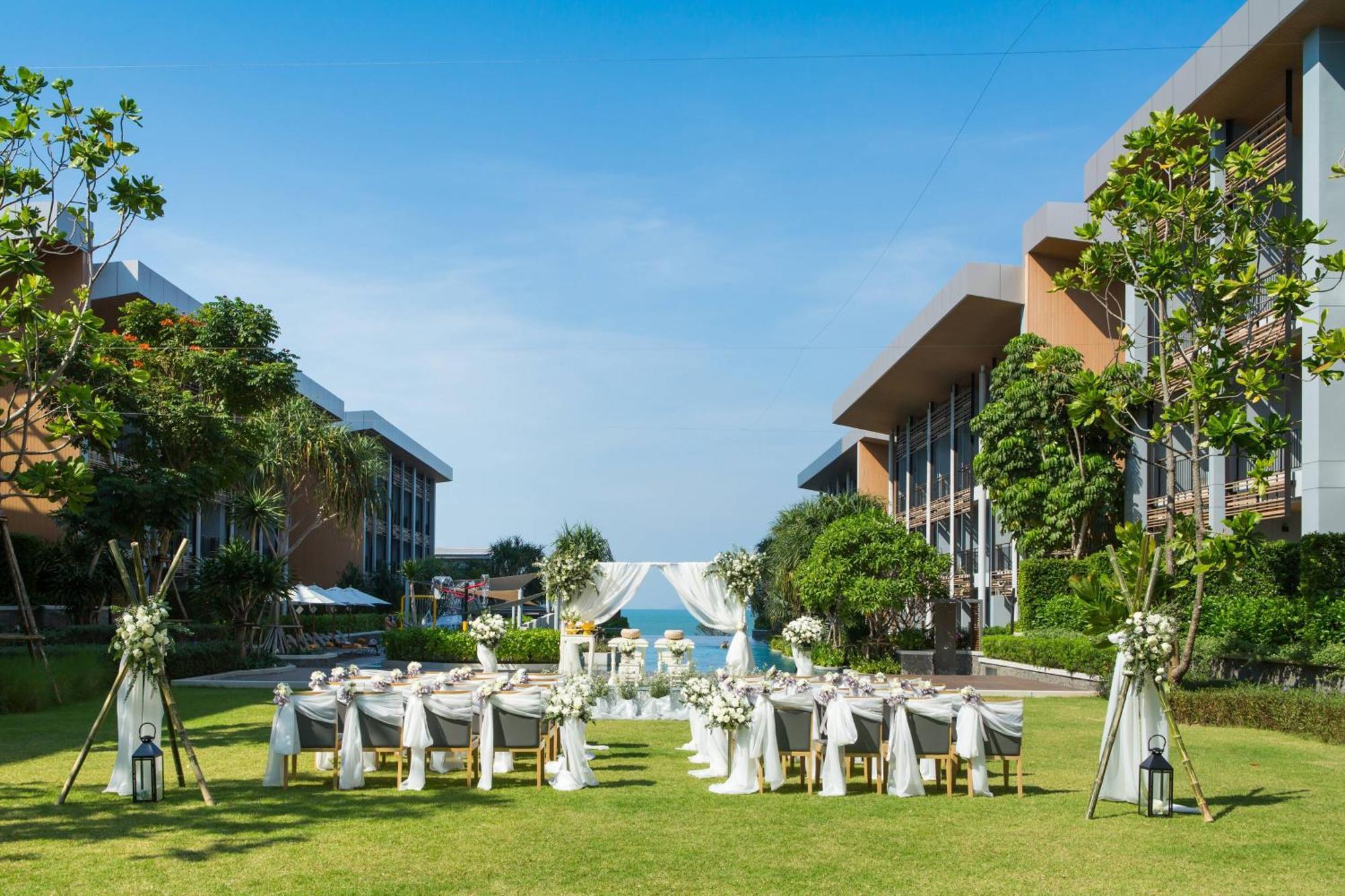Renaissance Pattaya Resort & Spa Na Chom Thian Exterior foto