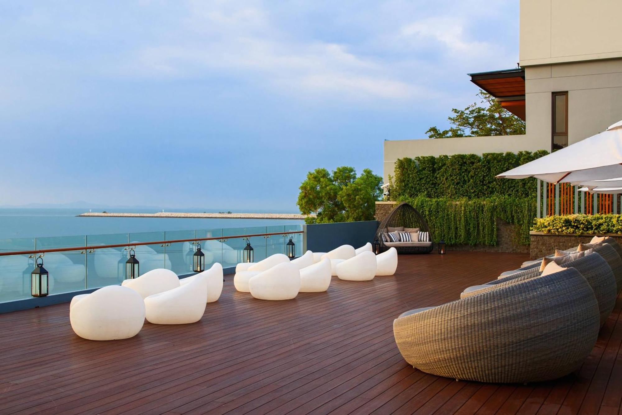 Renaissance Pattaya Resort & Spa Na Chom Thian Exterior foto